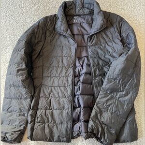 Uniqlo women’s puffy gray size M